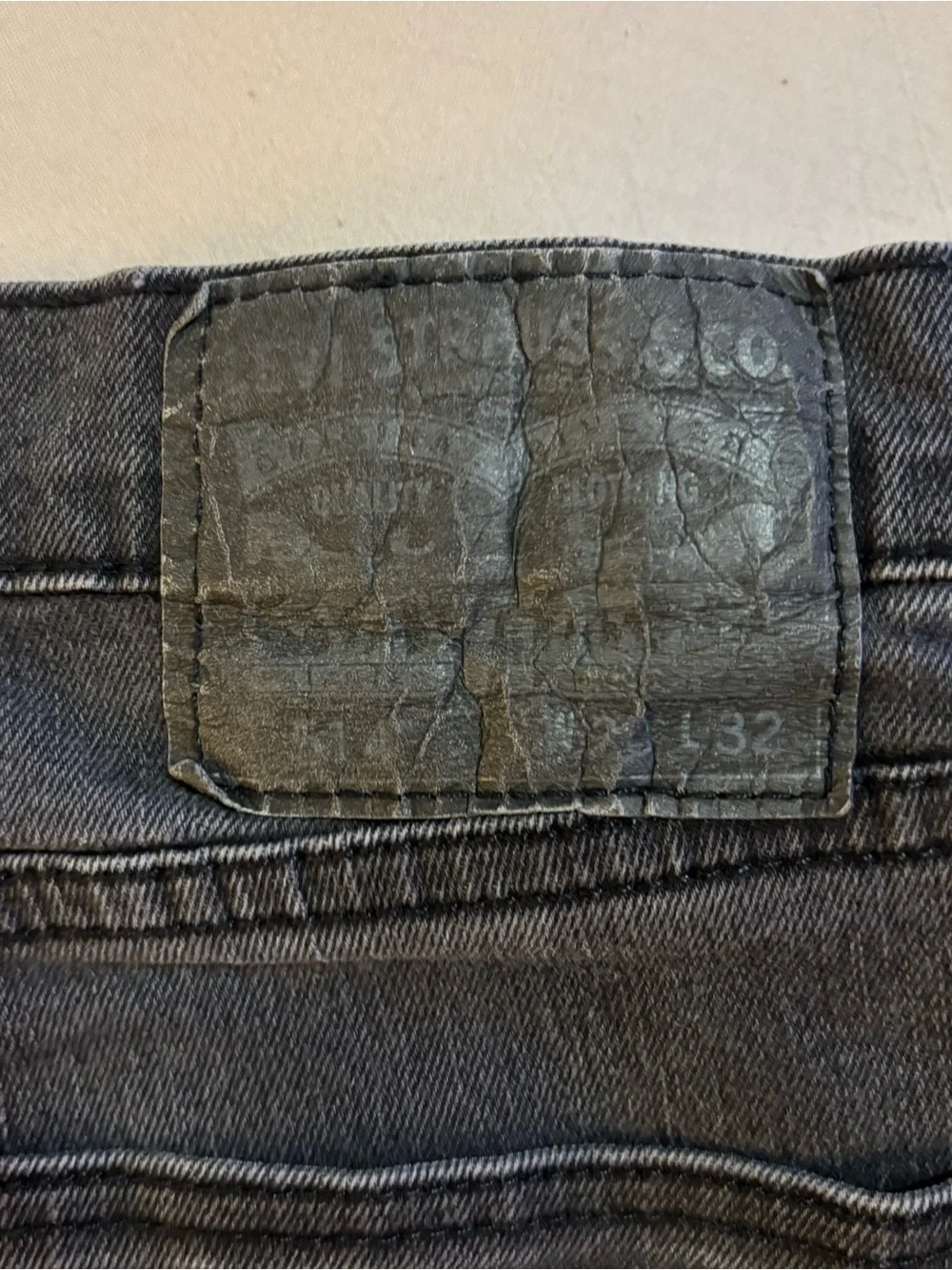Levi’s 514 Men’s Black Faded Straight Fit Jeans W30 L32
